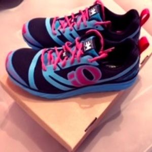 Izumi Pearl Women’s Trail Runner “Editors Choice”